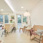 Light With Amazing Balcony, By Timecooler Appartamento *