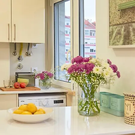 Light With Amazing Balcony, By Timecooler Daire Lisboa