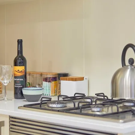 Daire Light With Amazing Balcony, By Timecooler *