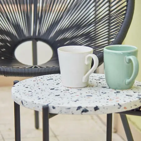 Light With Amazing Balcony, By Timecooler Appartement