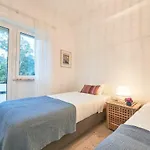 Light With Amazing Balcony, By Timecooler דירה ליסבון